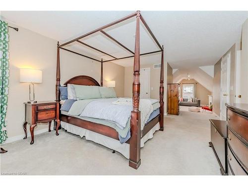 102 Downey Road, Guelph, ON - Indoor Photo Showing Bedroom