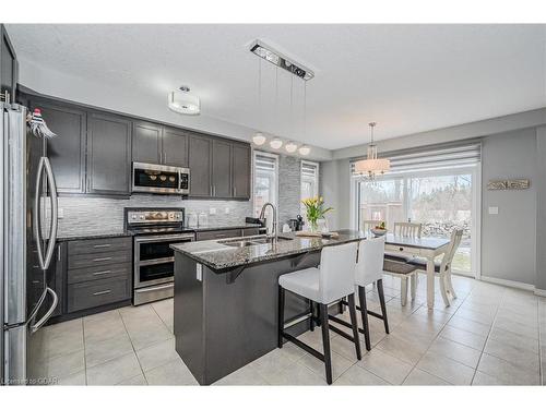 188 Sammon Drive Drive, Rockwood, ON - Indoor Photo Showing Kitchen With Upgraded Kitchen