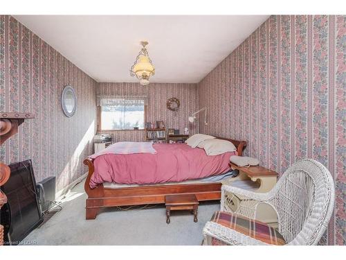 19455 Shaws Creek Road, Caledon, ON - Indoor Photo Showing Bedroom