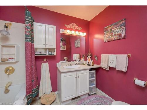 19455 Shaws Creek Road, Caledon, ON - Indoor Photo Showing Bathroom