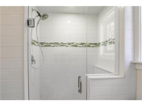 15 Coulcliff Boulevard, Port Perry, ON - Indoor Photo Showing Bathroom
