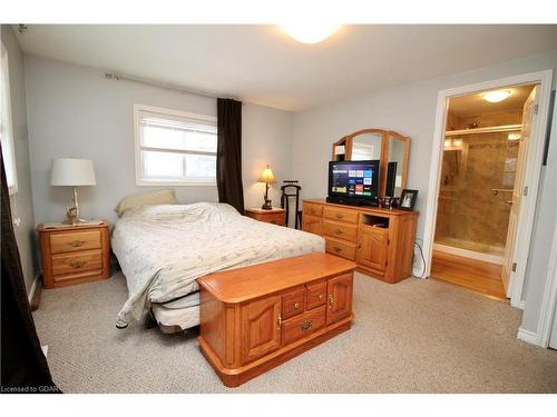 5862 Wellington 7 Road, Ponsonby, ON - Indoor Photo Showing Bedroom