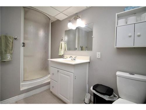 5862 Wellington 7 Road, Ponsonby, ON - Indoor Photo Showing Bathroom