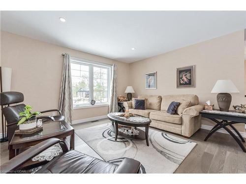 61 Campbell Crescent, Sauble Beach, ON - Indoor Photo Showing Living Room
