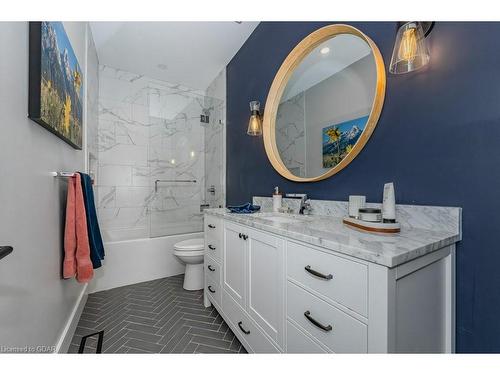 1209 Village Road, Cambridge, ON - Indoor Photo Showing Bathroom