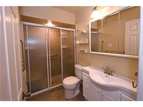 38 Mcgibbon Street, North Bay, ON - Indoor Photo Showing Bathroom