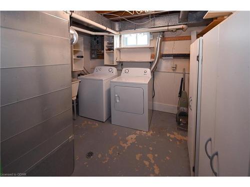 38 Mcgibbon Street, North Bay, ON - Indoor Photo Showing Laundry Room