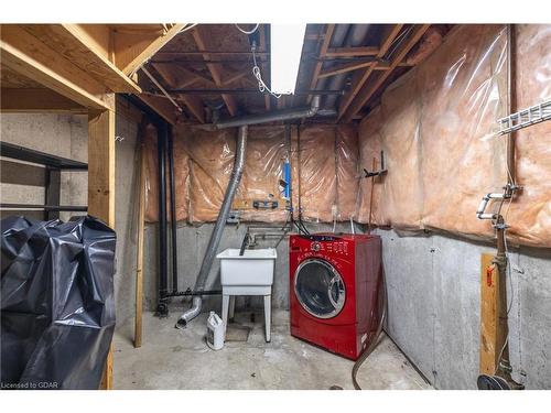 9 Grandridge Crescent, Guelph, ON - Indoor Photo Showing Laundry Room