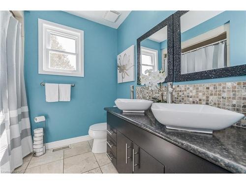 6651 First Line West, Elora, ON - Indoor Photo Showing Bathroom