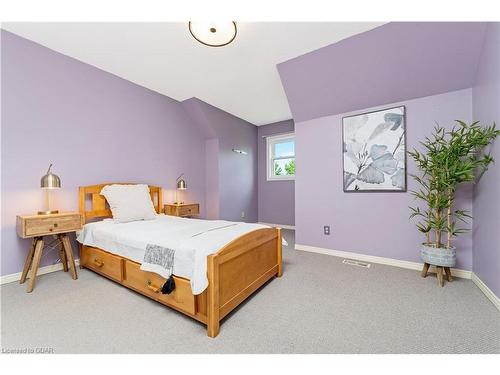 8189 Highway 124, Guelph/Eramosa, ON - Indoor Photo Showing Bedroom