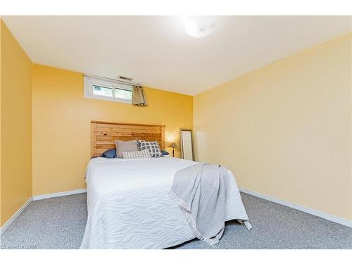 8189 Highway 124, Guelph/Eramosa, ON - Indoor Photo Showing Bedroom