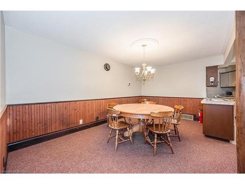 400 Wilson Street, Guelph/Eramosa, ON - Indoor Photo Showing Dining Room