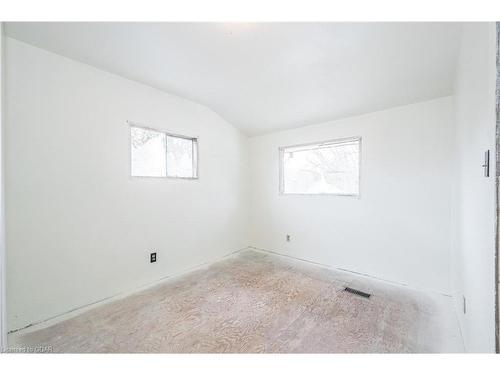 400 Wilson Street, Guelph/Eramosa, ON - Indoor Photo Showing Other Room