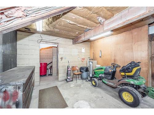 400 Wilson Street, Guelph/Eramosa, ON - Indoor Photo Showing Garage