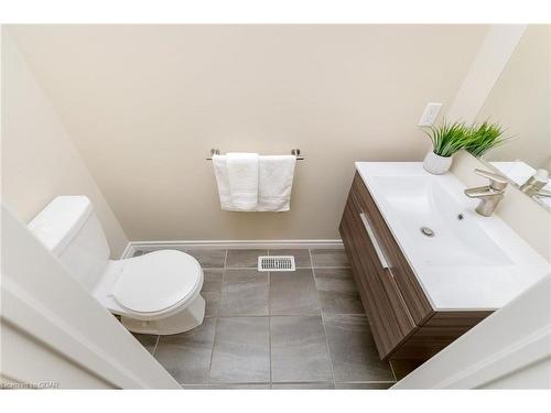 16 Guthrie Lane, Rockwood, ON - Indoor Photo Showing Bathroom