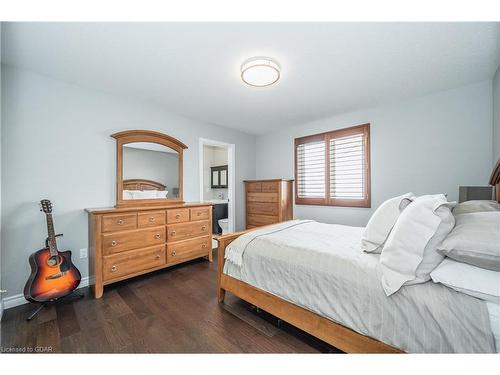 34 Robin Road, Guelph, ON - Indoor Photo Showing Bedroom