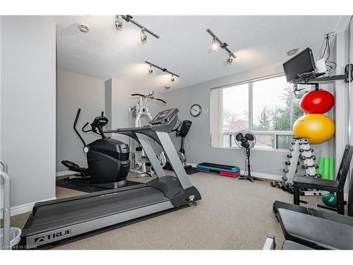 510-60 Wyndham Street S, Guelph, ON - Indoor Photo Showing Gym Room