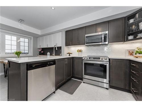 4A-85 Mullin Drive, Guelph, ON - Indoor Photo Showing Kitchen With Stainless Steel Kitchen With Upgraded Kitchen