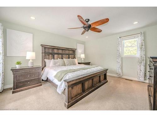 6954 Fife Road, Guelph/Eramosa, ON - Indoor Photo Showing Bedroom