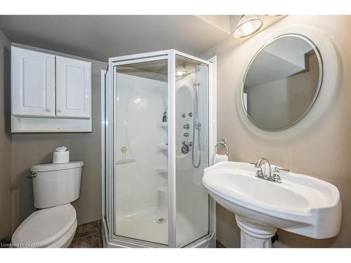 6954 Fife Road, Guelph/Eramosa, ON - Indoor Photo Showing Bathroom