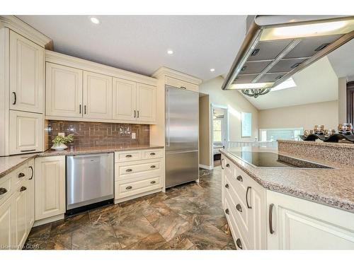 6954 Fife Road, Guelph/Eramosa, ON - Indoor Photo Showing Kitchen With Upgraded Kitchen