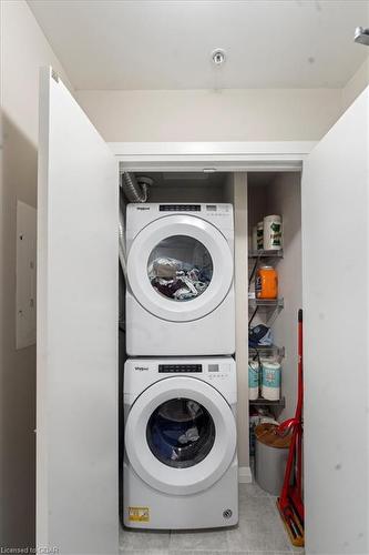 403-73 Arthur Street S, Guelph, ON - Indoor Photo Showing Laundry Room