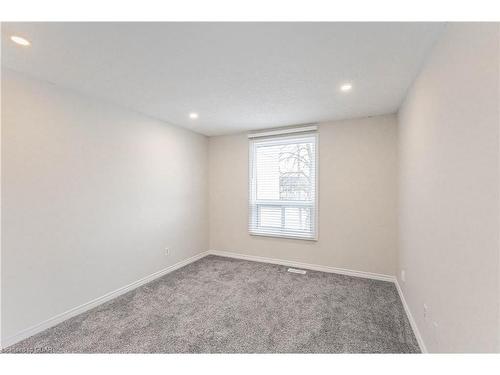 7-125 Janefield Avenue, Guelph, ON - Indoor Photo Showing Other Room