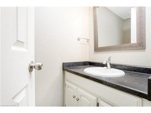274 Alma Street, Rockwood, ON - Indoor Photo Showing Bathroom