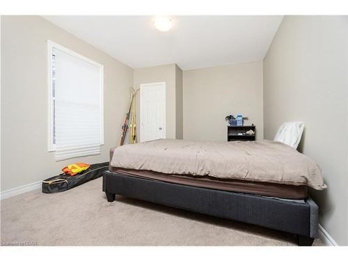 274 Alma Street, Rockwood, ON - Indoor Photo Showing Bedroom