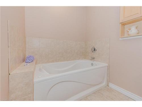 196 Eastern Avenue, Acton, ON - Indoor Photo Showing Bathroom
