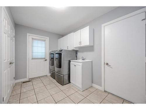 21 Kortright Road E, Guelph, ON - Indoor Photo Showing Laundry Room