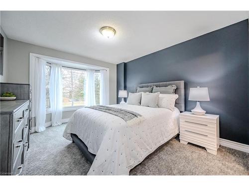 21 Kortright Road E, Guelph, ON - Indoor Photo Showing Bedroom