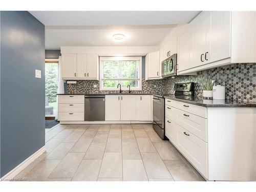 236 Ironwood Road, Guelph, ON - Indoor Photo Showing Kitchen