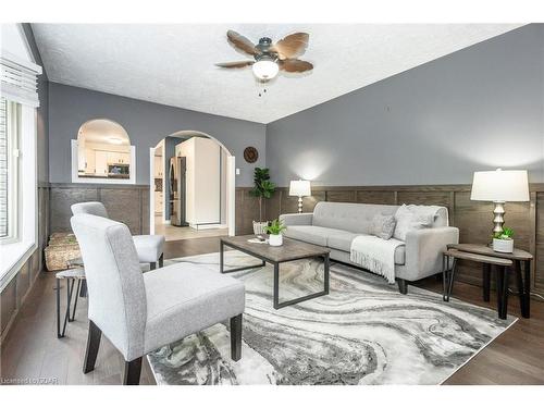 236 Ironwood Road, Guelph, ON - Indoor Photo Showing Living Room