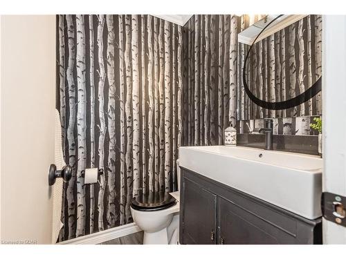 236 Ironwood Road, Guelph, ON - Indoor Photo Showing Bathroom