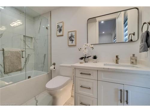 7278 Gore Road, Puslinch, ON - Indoor Photo Showing Bathroom