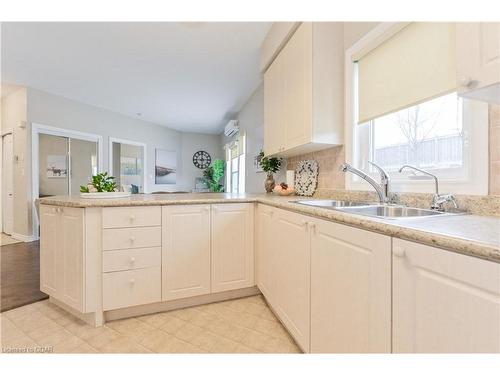 117-760 Woodhill Drive, Fergus, ON - Indoor Photo Showing Kitchen With Double Sink