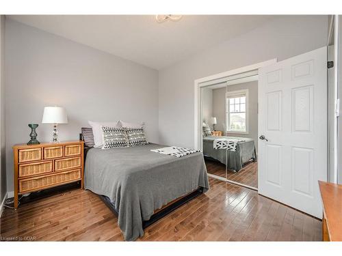114 Baldwin Drive, Cambridge, ON - Indoor Photo Showing Bedroom