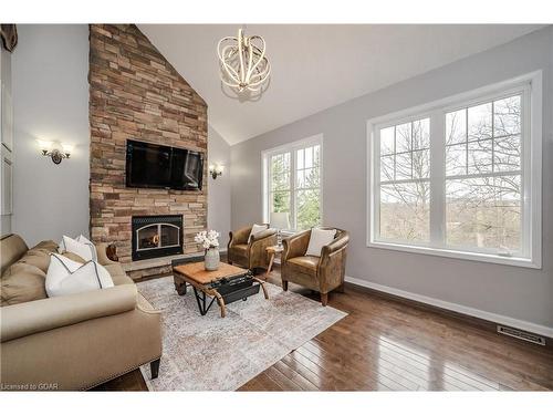 114 Baldwin Drive, Cambridge, ON - Indoor Photo Showing Living Room With Fireplace