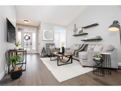 6 Atto Drive, Guelph, ON - Indoor Photo Showing Living Room