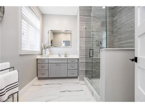 6 Atto Drive, Guelph, ON - Indoor Photo Showing Bathroom