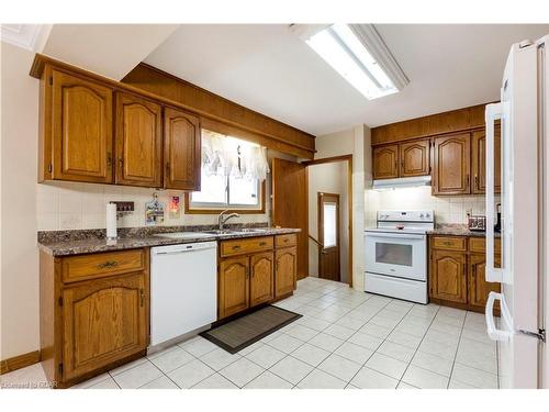 228 Victoria Road N, Guelph, ON - Indoor Photo Showing Kitchen With Double Sink