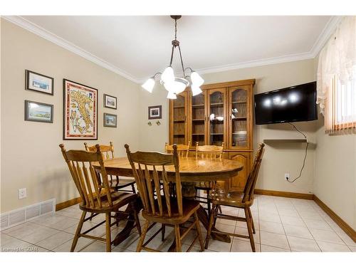 228 Victoria Road N, Guelph, ON - Indoor Photo Showing Dining Room