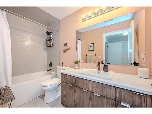 408-73 Arthur Street S, Guelph, ON - Indoor Photo Showing Bathroom