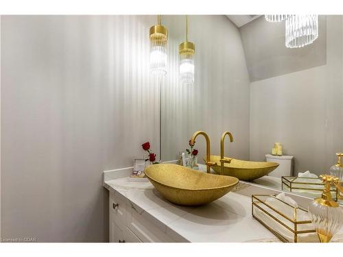 83 Mccann Street, Guelph, ON - Indoor Photo Showing Bathroom