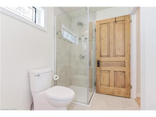 9 Churchill Crescent E, Fergus, ON - Indoor Photo Showing Bathroom