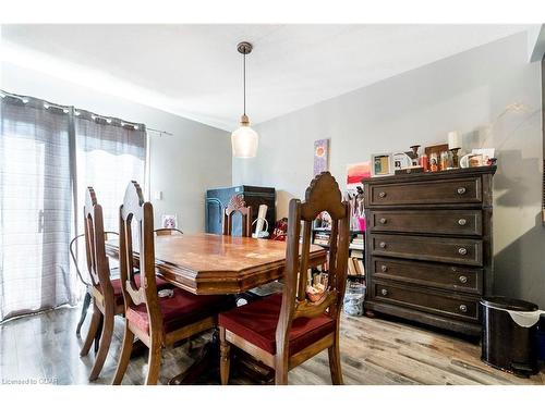 35 Clough Cres Crescent, Guelph, ON - Indoor Photo Showing Dining Room