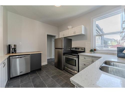 149 Cavell Avenue, Hamilton, ON - Indoor Photo Showing Kitchen