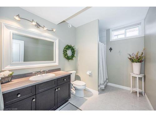 56 Law Drive, Guelph, ON - Indoor Photo Showing Bathroom