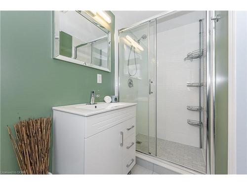 4098 Darkwood Road Road, Puslinch, ON - Indoor Photo Showing Bathroom